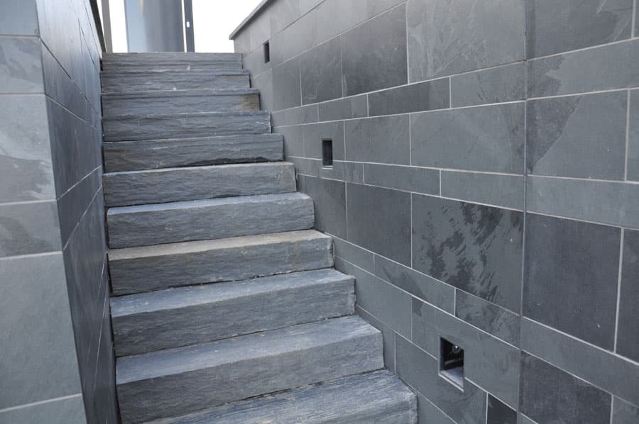 Schiefer Blockstufe
